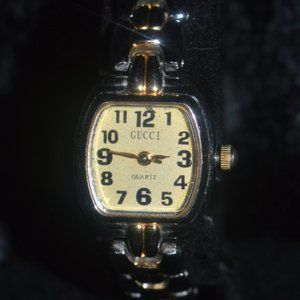 GUCCI WOMEN'S WATCH  VINTAGE 1970s  STAILESS STEEL  TWO TONE  QUARTZ MOVEMENT